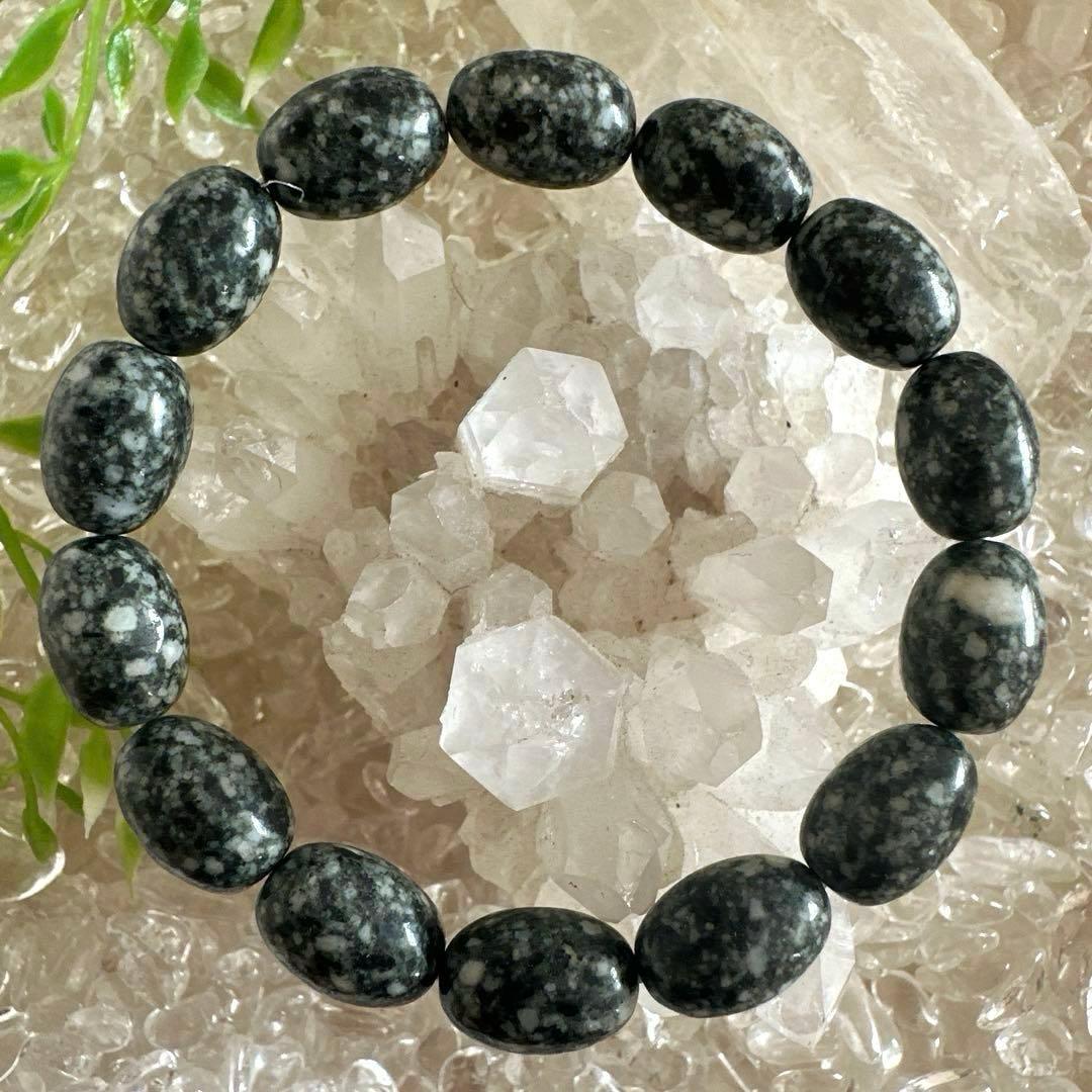 遠野霊石　高波動石　感謝の石　珍しいオーバルブレスレット　楕円形スピリチュアル