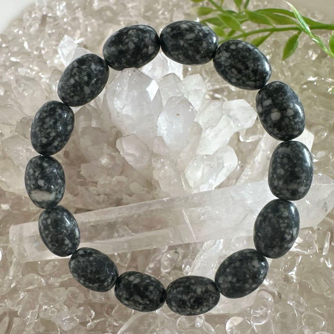 遠野霊石　高波動石　感謝の石　珍しいオーバルブレスレット　楕円形スピリチュアル