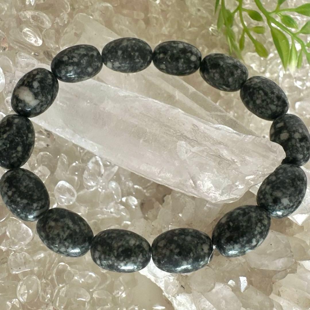 遠野霊石　高波動石　感謝の石　珍しいオーバルブレスレット　楕円形スピリチュアル