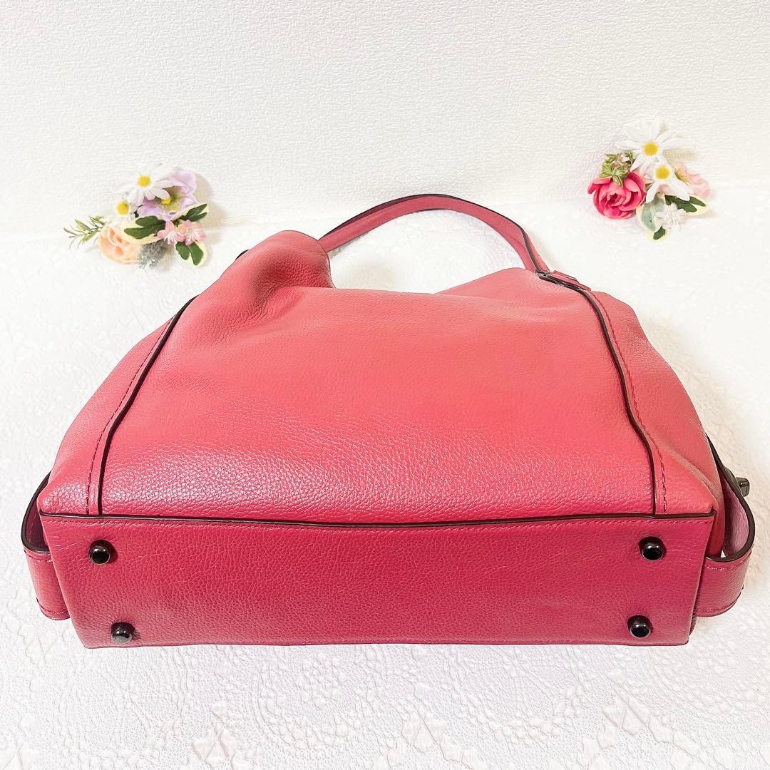 【極美品】COACH コーチ トートバッグ 肩掛け ピンク系 大容量 チャーム付