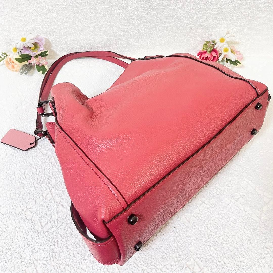 【極美品】COACH コーチ トートバッグ 肩掛け ピンク系 大容量 チャーム付