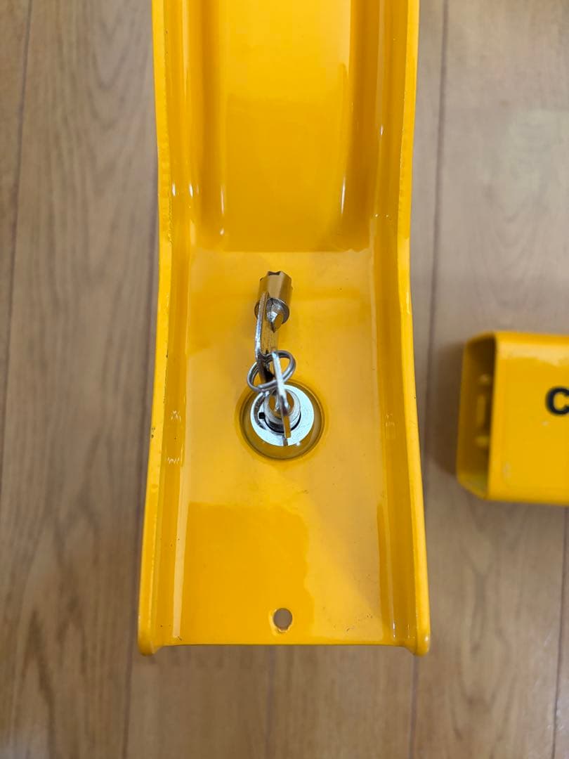 カエル　トヨタ純正　タイヤロック