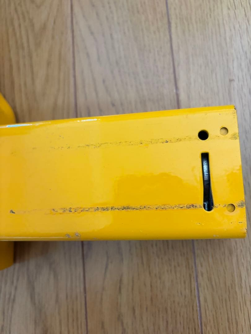 カエル　トヨタ純正　タイヤロック