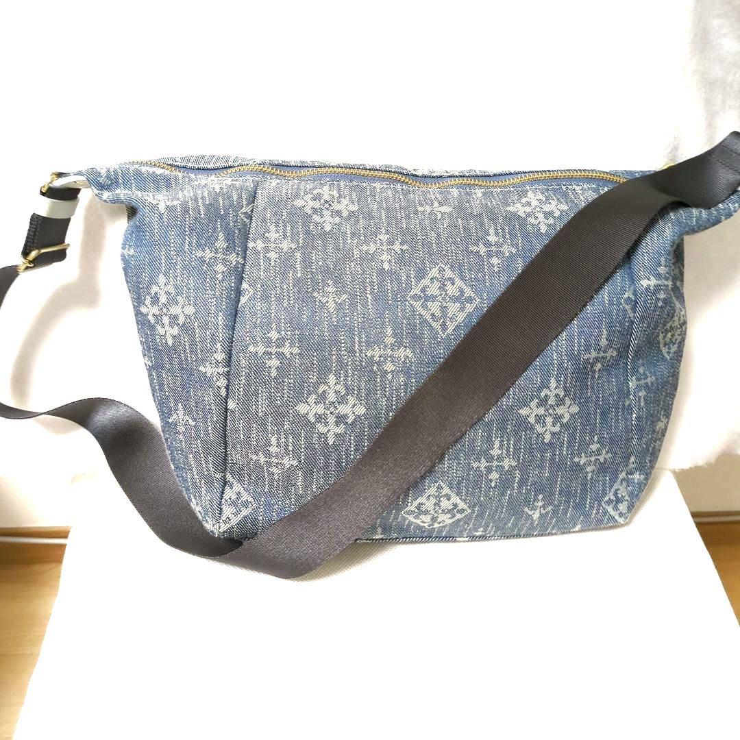 美品russet☆ラシットWEB限定 スリングバッグ　デニムジャガード