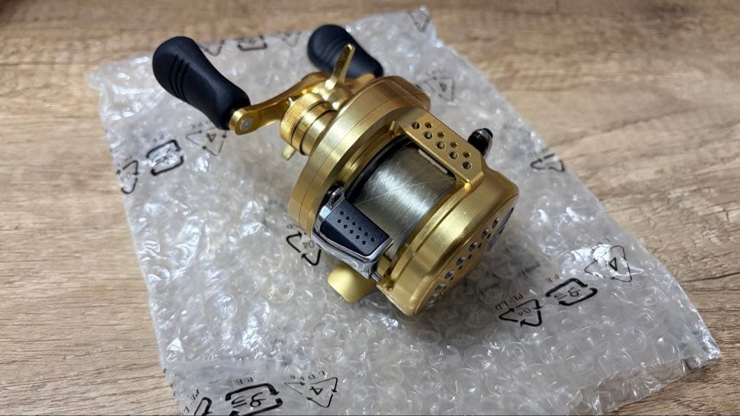 Calcutta Conquest 201HG ベイトリール