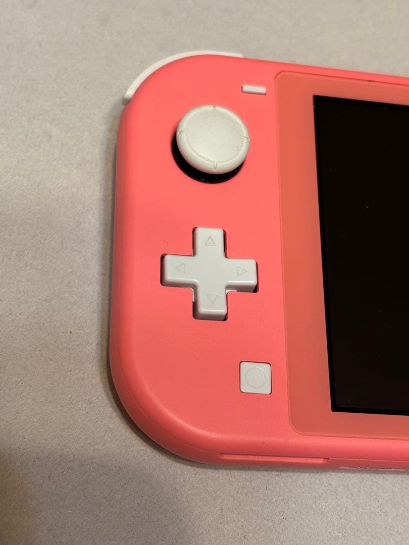 Nintendo Switch light コーラルピンク