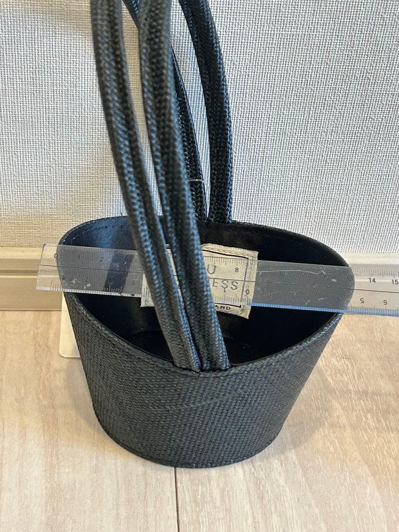 ルルギネス　LULU GUINNESS 薔薇　ローズ お花バッグ　黒 ストロー