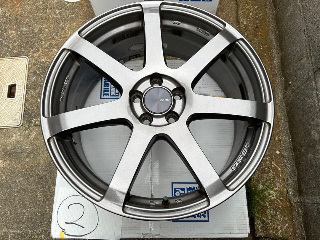 ENKEI PF07 18インチ　アルミホイール