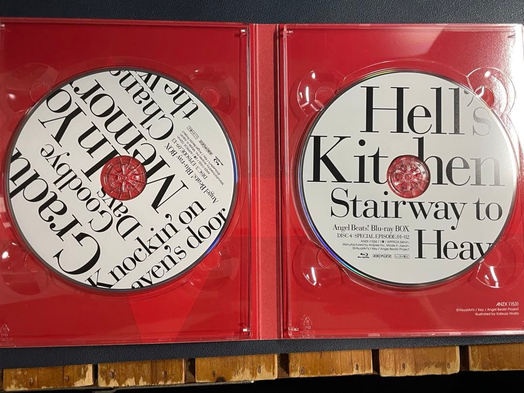 Angel Beats! Blu-ray BOX〈完全生産限定版・4枚組〉