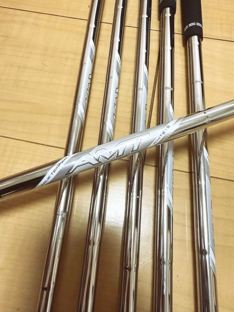 タイトリスト、T100、5〜P、AMT WHITE S200、左、レフティ