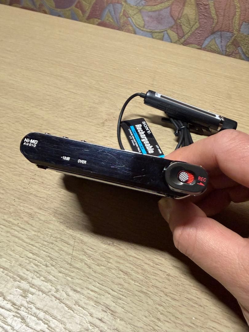 ポータブルプレーヤー SONY Hi-MD WALKMAN