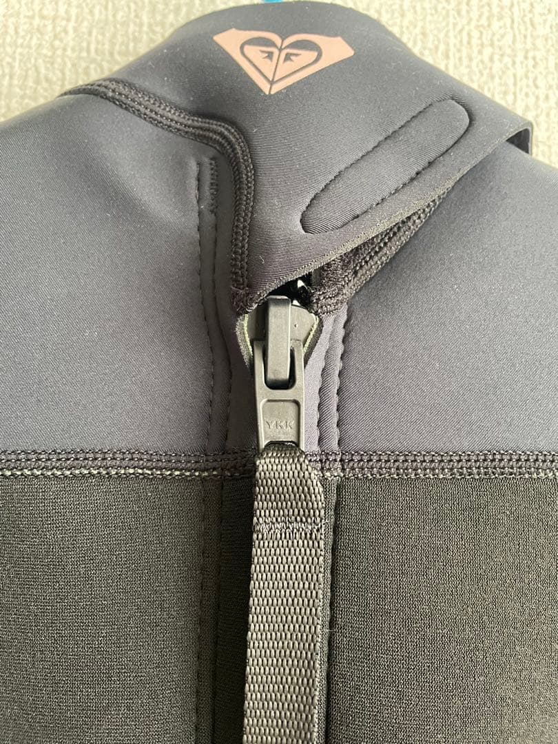 ROXY フルスーツ Mサイズ 花柄 2mm