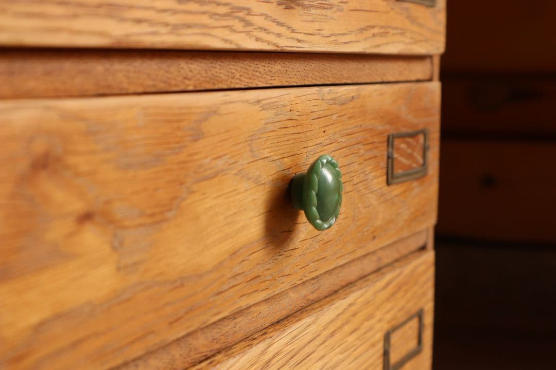 緑摘まみの楢(ナラ)材4杯小引き出し　古道具 古家具 ドロワー 無垢材