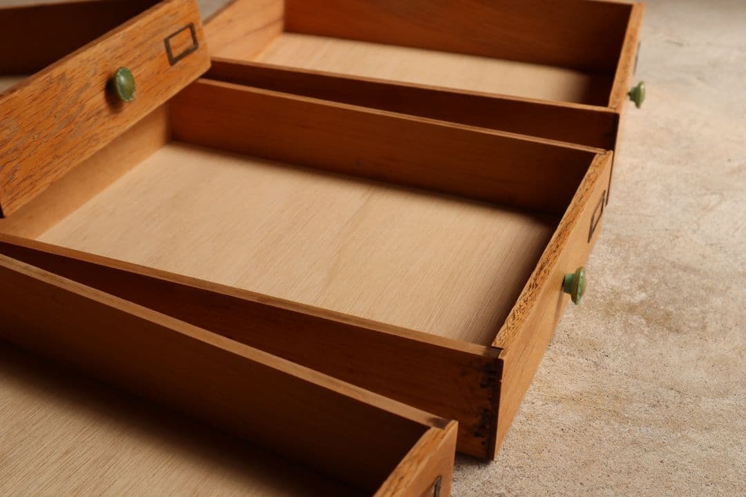 緑摘まみの楢(ナラ)材4杯小引き出し　古道具 古家具 ドロワー 無垢材