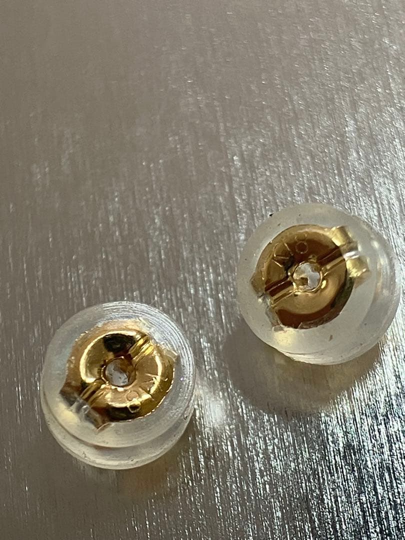 お値下 新品 K18YG サファイア スタッドピアス 0.60ct