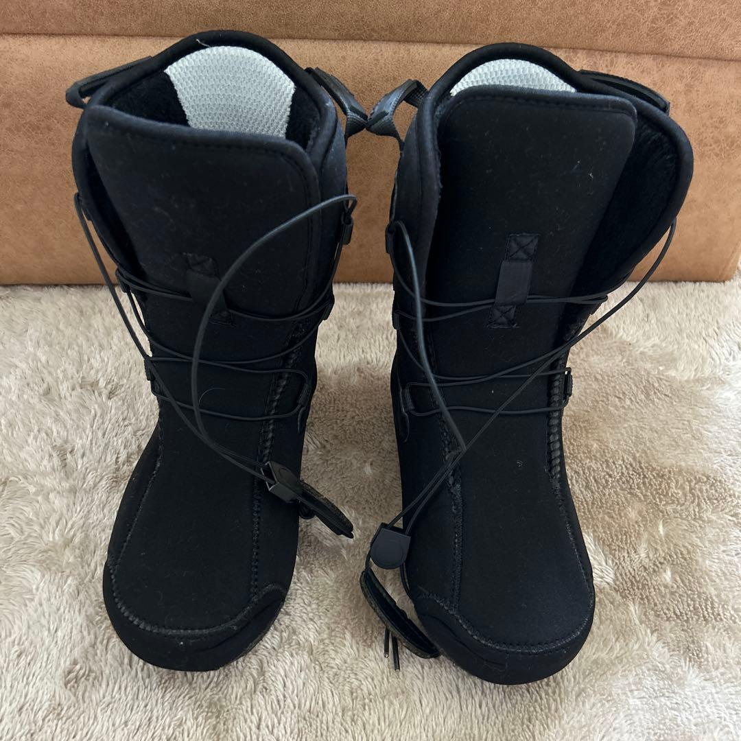 スノーボードブーツ（女性用）24cm