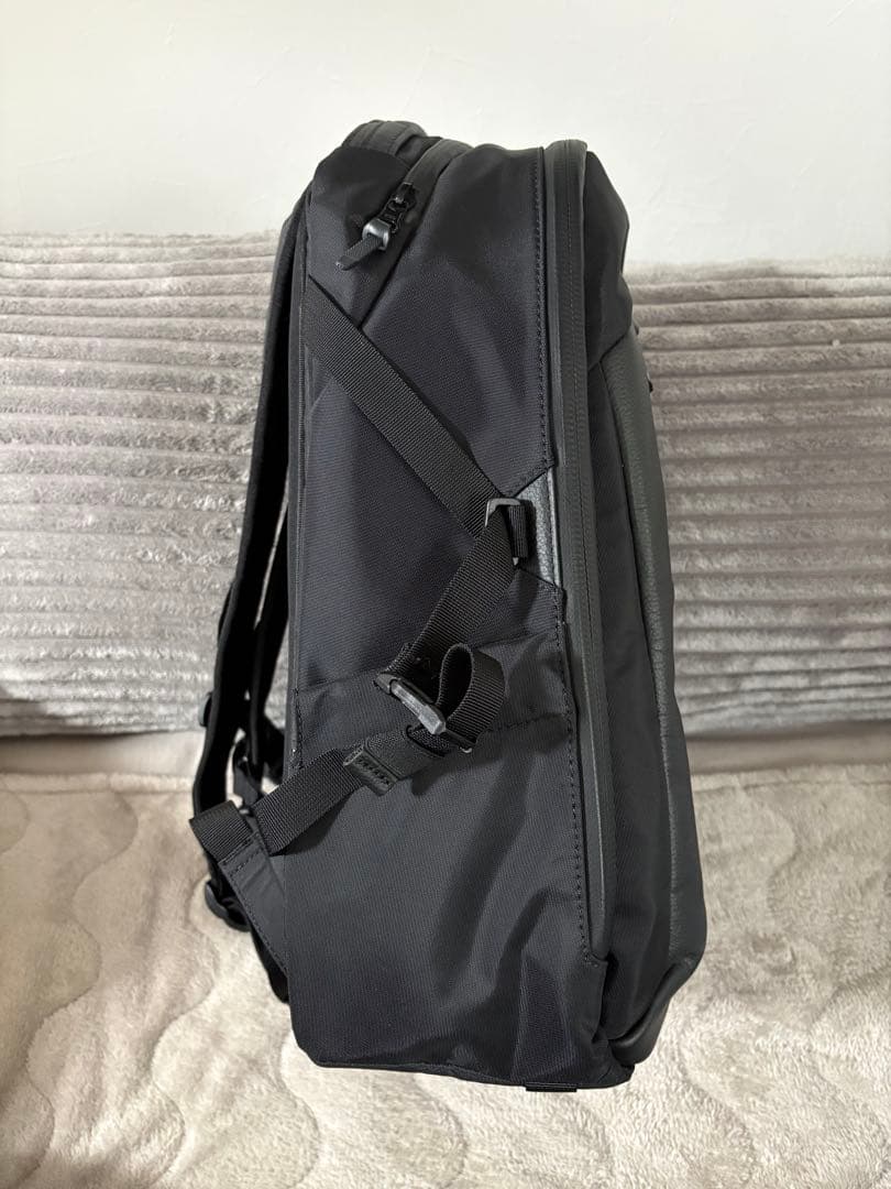 broski and supply 「canopy」