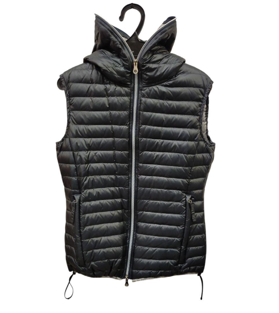 DUVETICAのフルジップダウンベスト