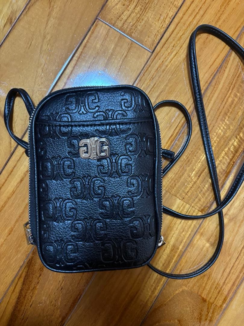 GYDA ショルダーバッグ