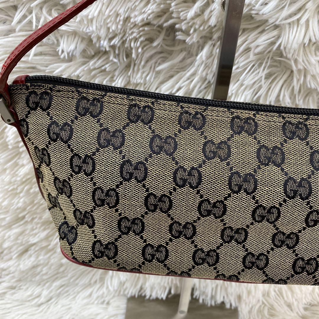 良品 GUCCI アクセサリーポーチ キャンバス GG柄 ロゴプレート　茶×赤