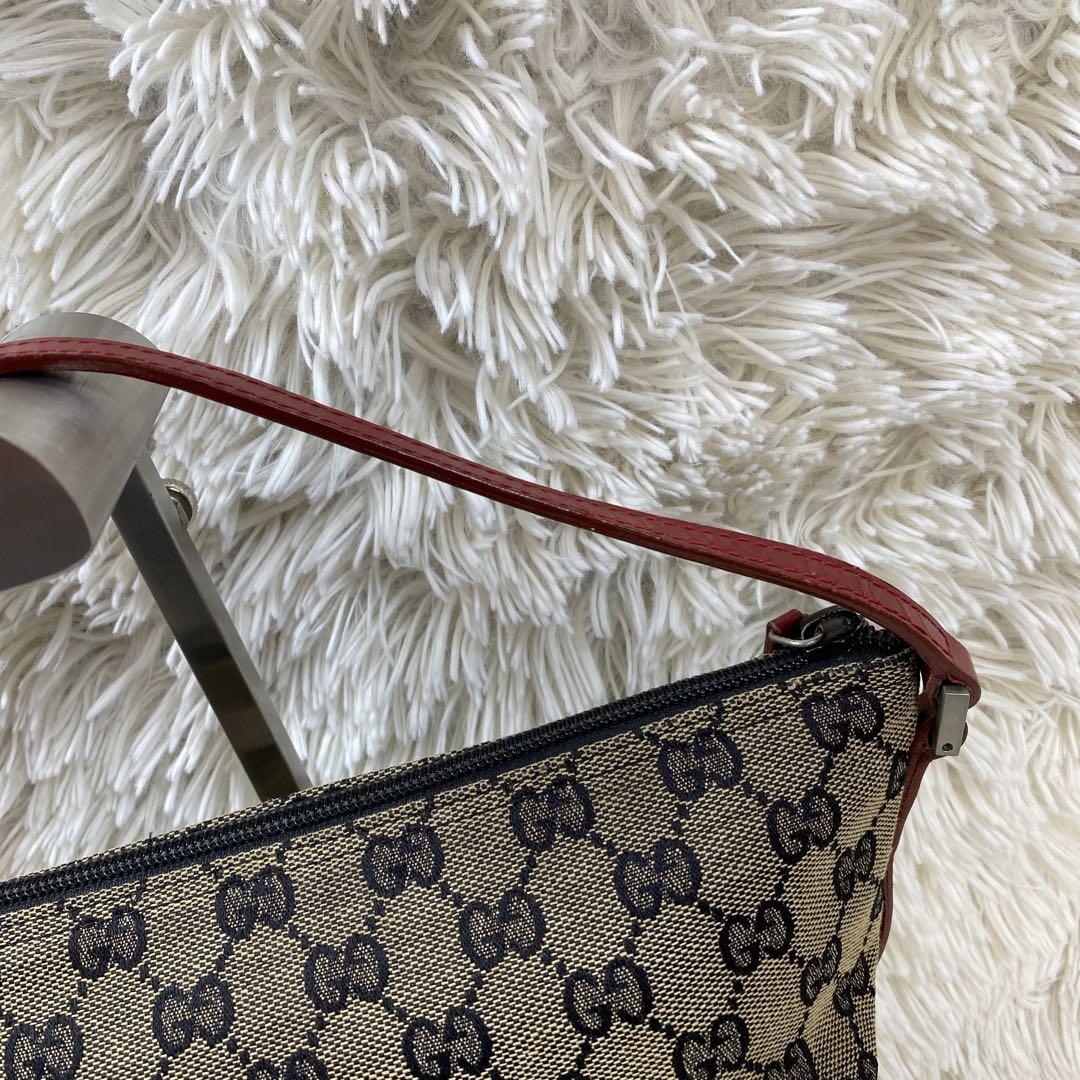 良品 GUCCI アクセサリーポーチ キャンバス GG柄 ロゴプレート　茶×赤