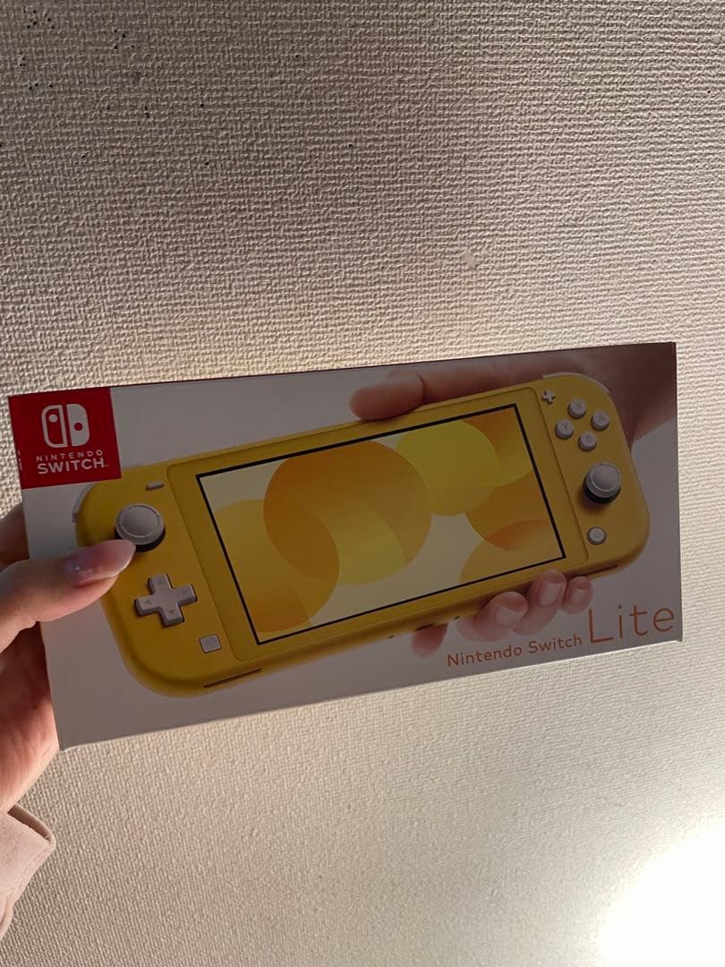 【今だけ値下げ】Nintendo Switch Lite 透明ケース 充電器付