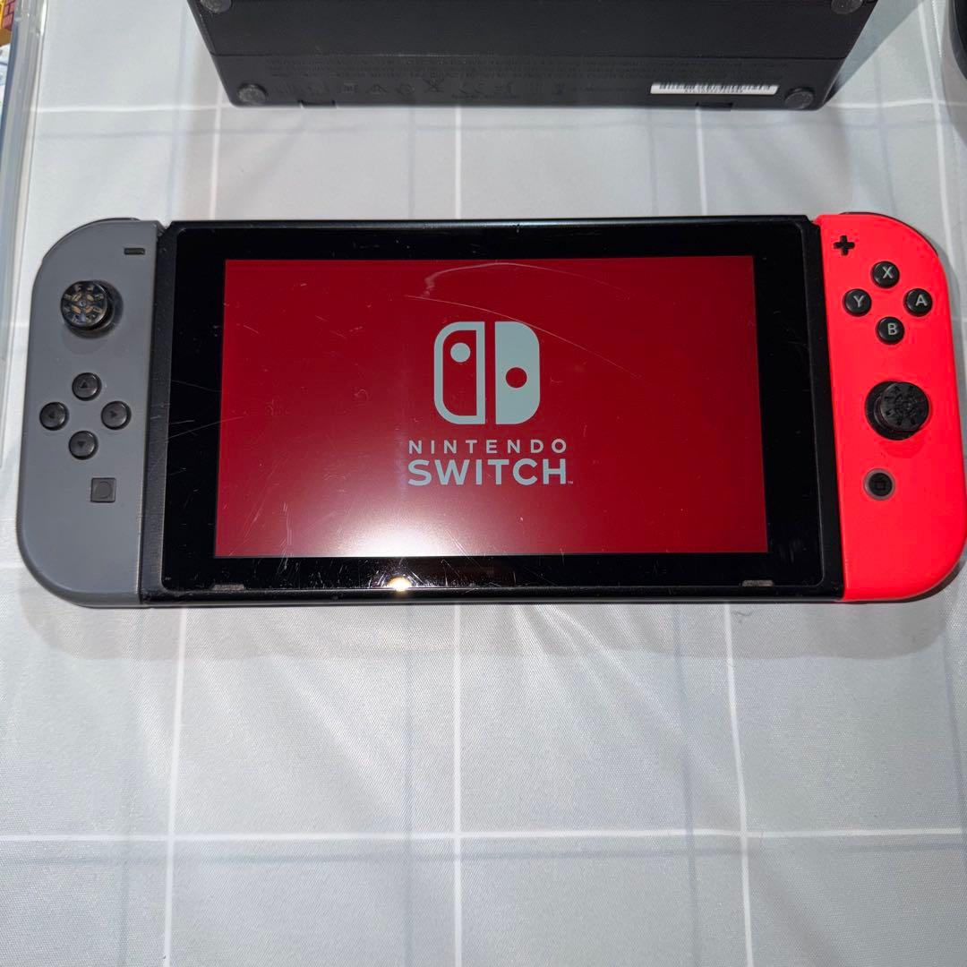 Nintendo Switch グレー/赤 ジョイコン付き　充電器無し