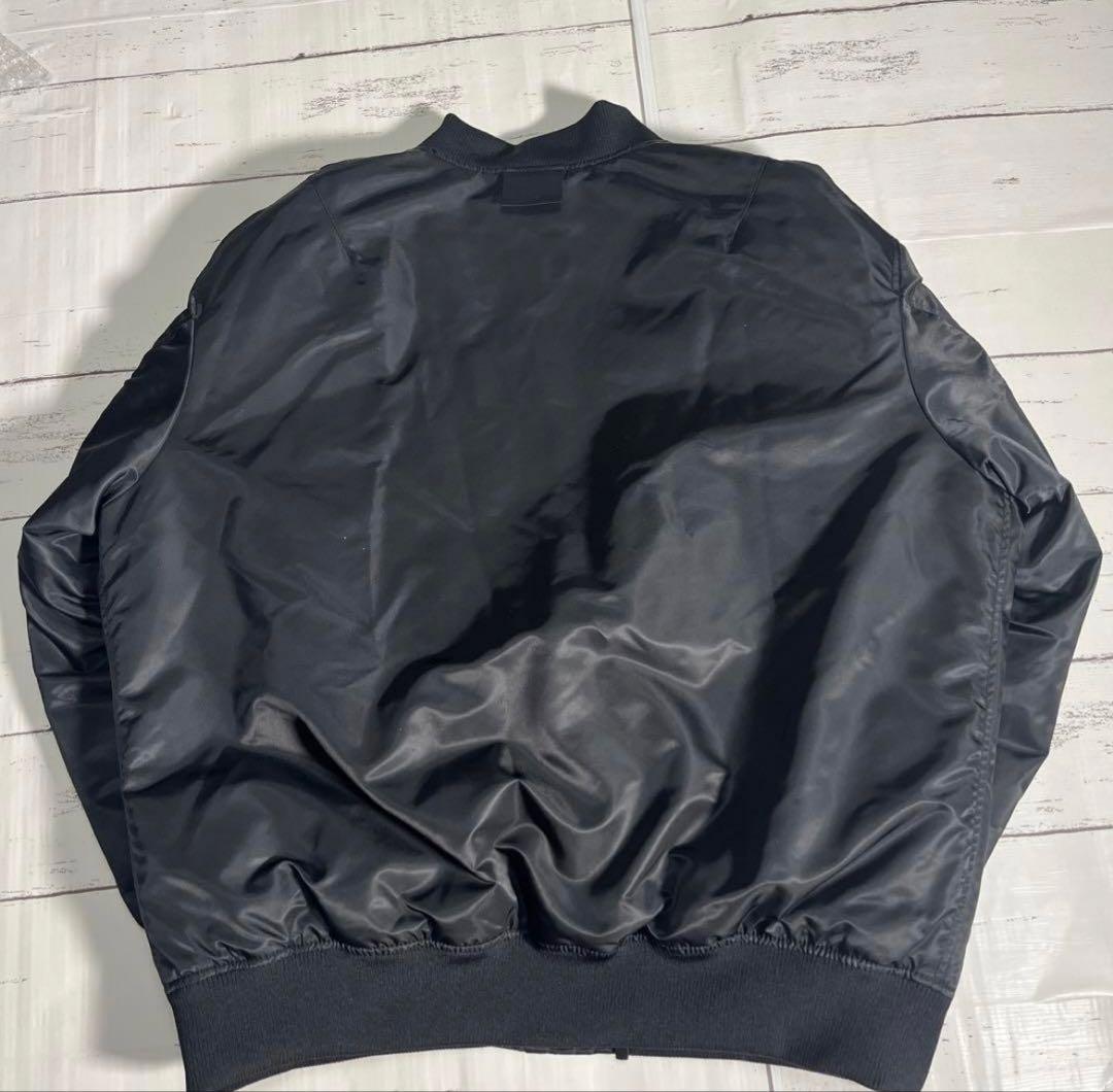 ユニクロ ハイブリッドダウン オーバーサイズ MA-1 ブルゾン