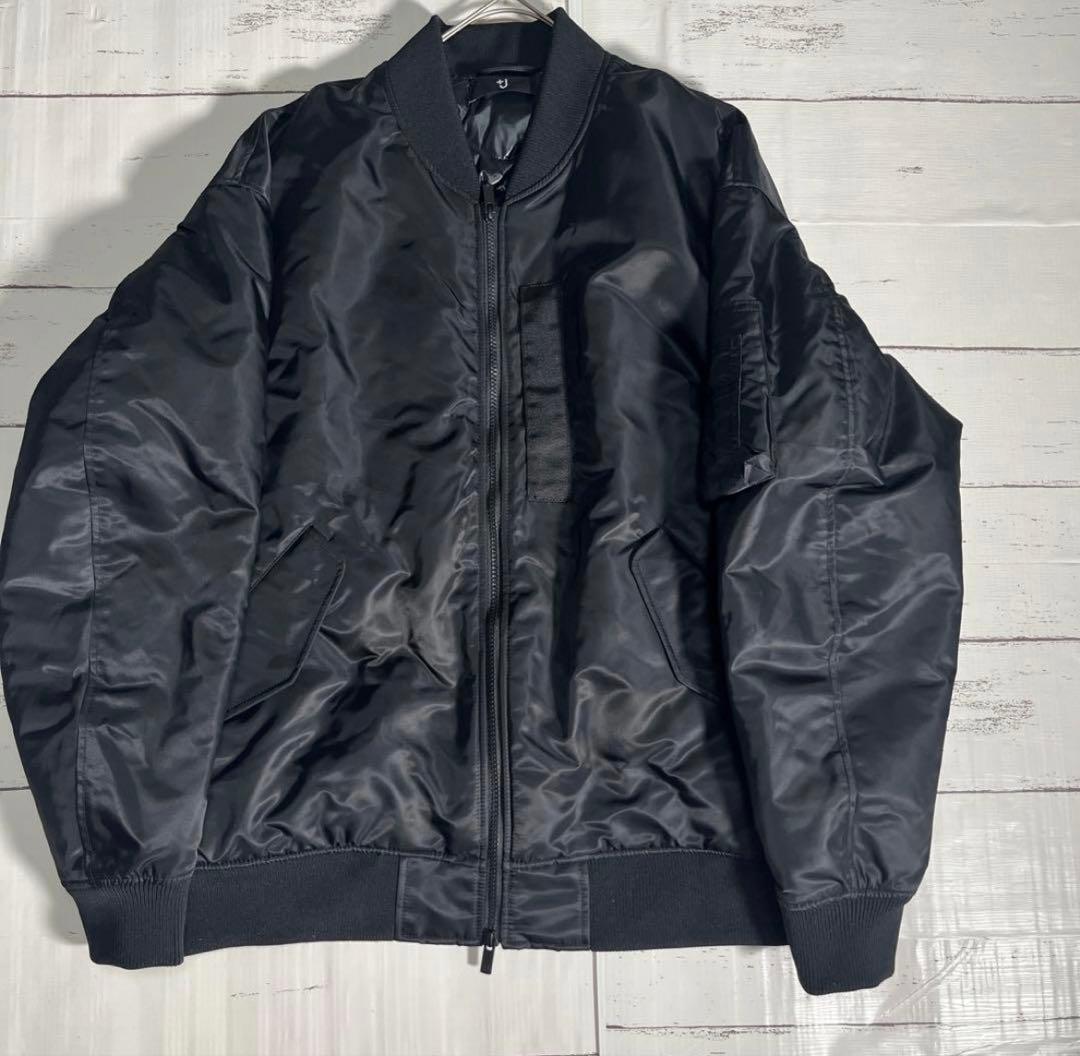 ユニクロ ハイブリッドダウン オーバーサイズ MA-1 ブルゾン
