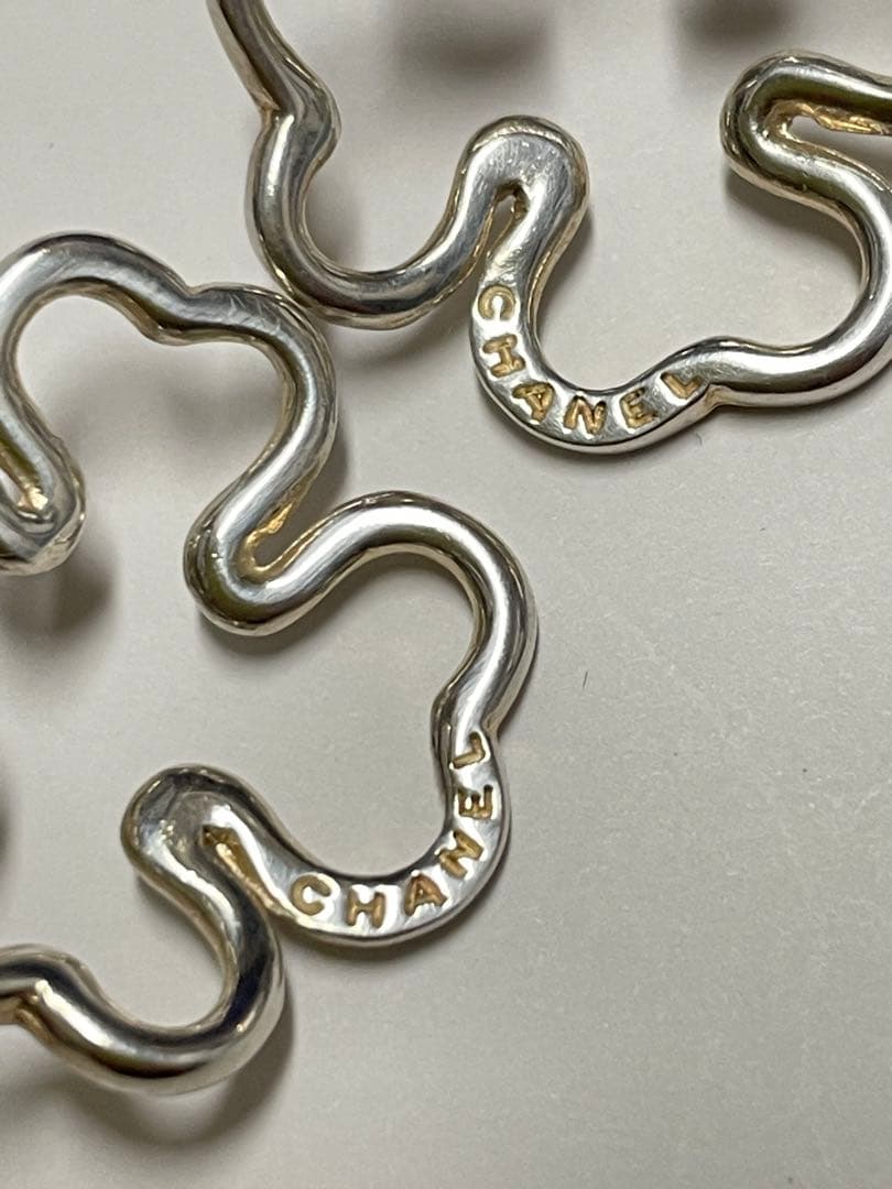 【良品】CHANELシャネル クローバー　シルバー　ピアス　❤︎