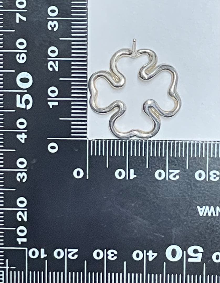 【良品】CHANELシャネル クローバー　シルバー　ピアス　❤︎