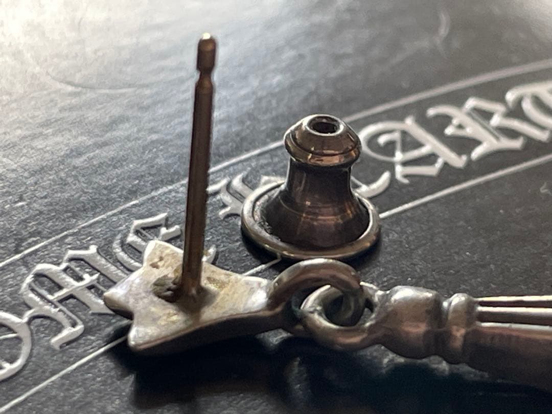 クロムハーツ♦︎クロステイルドロップピアス