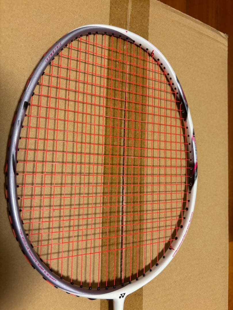 バドミントンラケット ヨネックスアストロクス66 4UG5