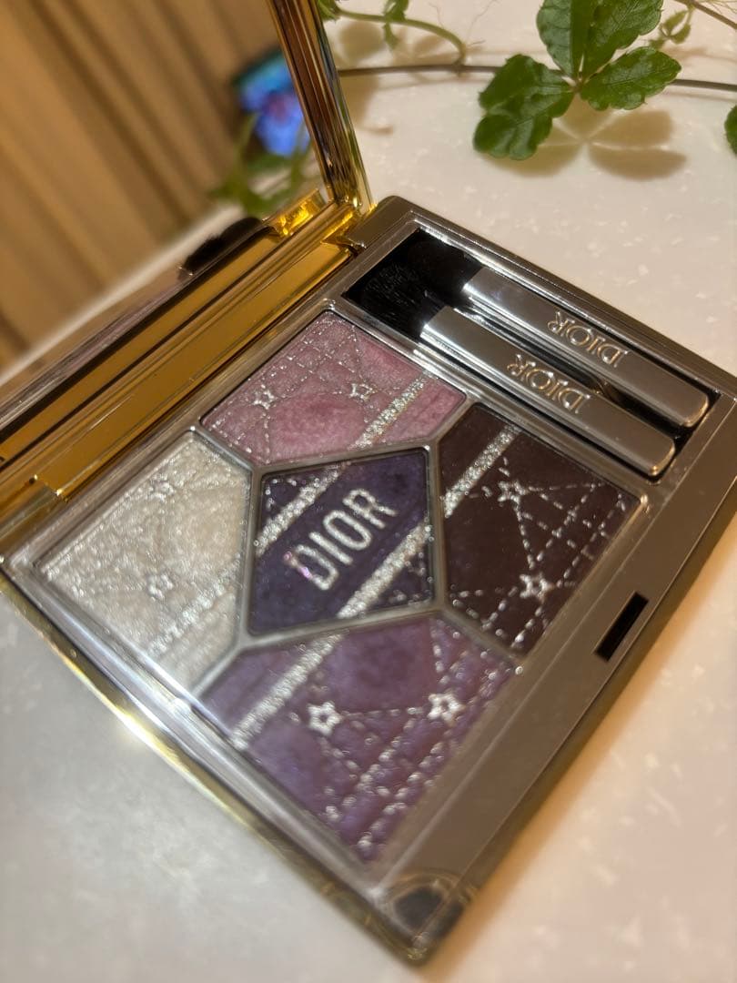 Dior アイシャドウ　ホリデー限定サンククルール912 プラムバレード