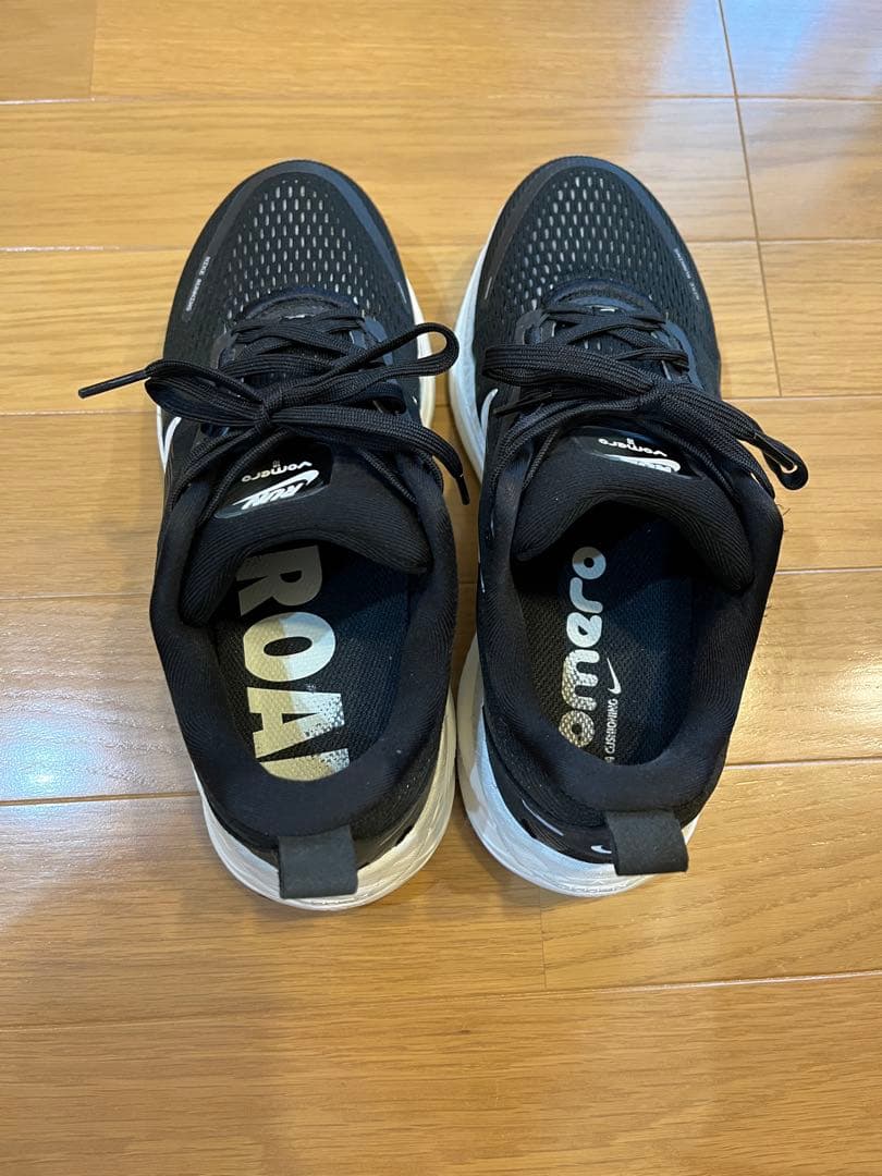 Nike ランニングシューズ・ズームボメロ18・ブラック・美品