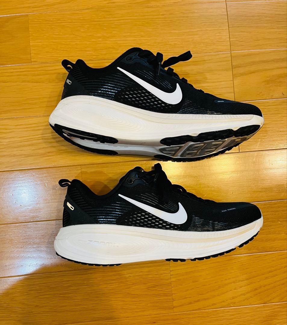 Nike ランニングシューズ・ズームボメロ18・ブラック・美品