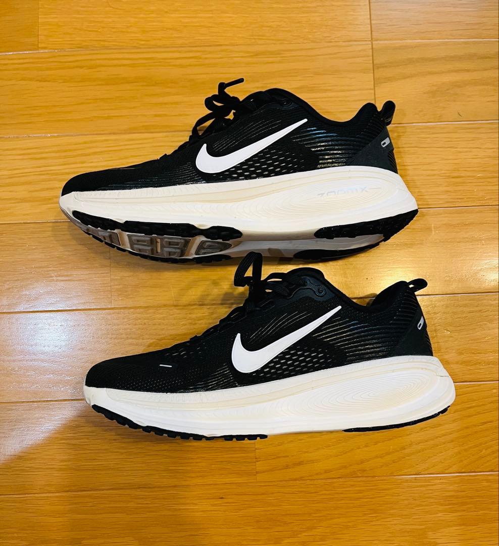 Nike ランニングシューズ・ズームボメロ18・ブラック・美品