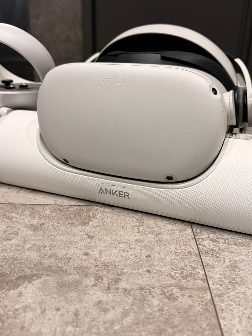  Quest 2 VR 128GB 中古美品　Anker充電スタンド
