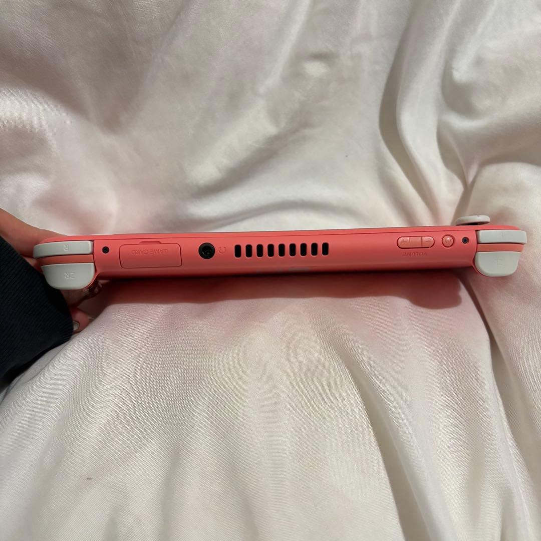 Nintendo Switch Lite コーラル　ピンク