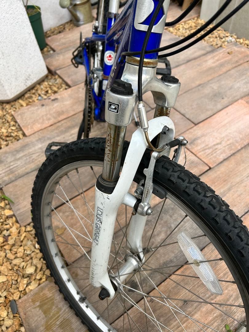 マウンテンバイク 青 サスペンションフォーク