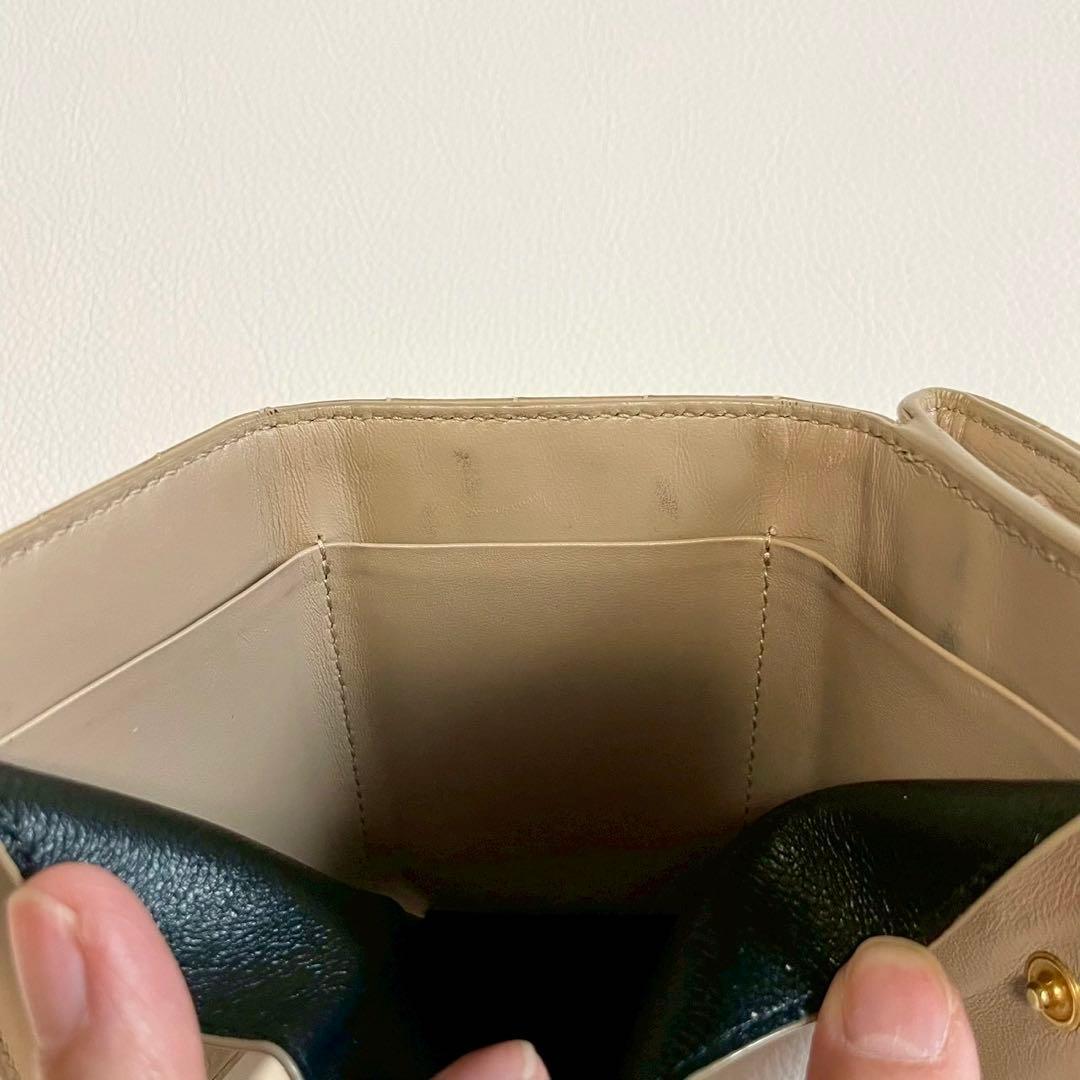 【サンローラン】三つ折財布 キルティング ベージュ ロゴ 金具