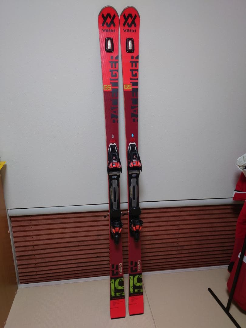 フォルクル　レースタイガー　RACETIGER GS DEMO　180cm