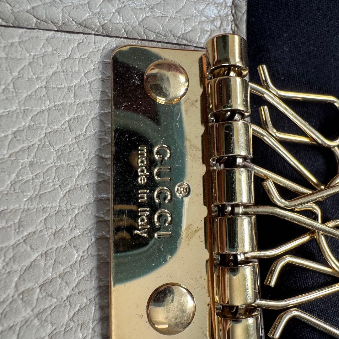 GUCCI ベージュキーケース