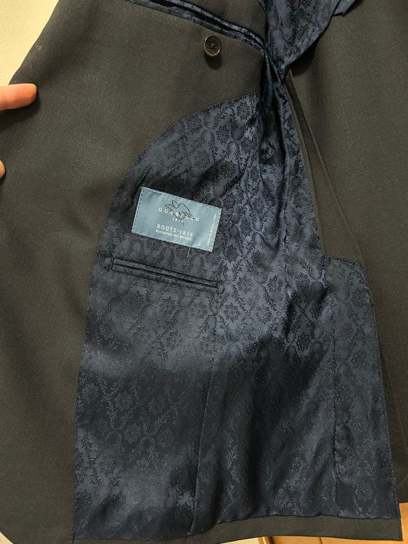 【高級GUABELLO生地　極美品】 スーツ価格15万円　3PオーダースーツA5
