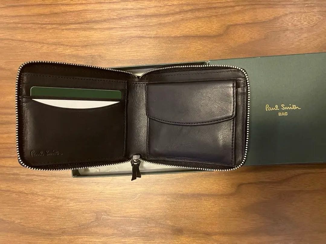 値引きしました　Paul Smith 黒 レザー 二つ折り財布