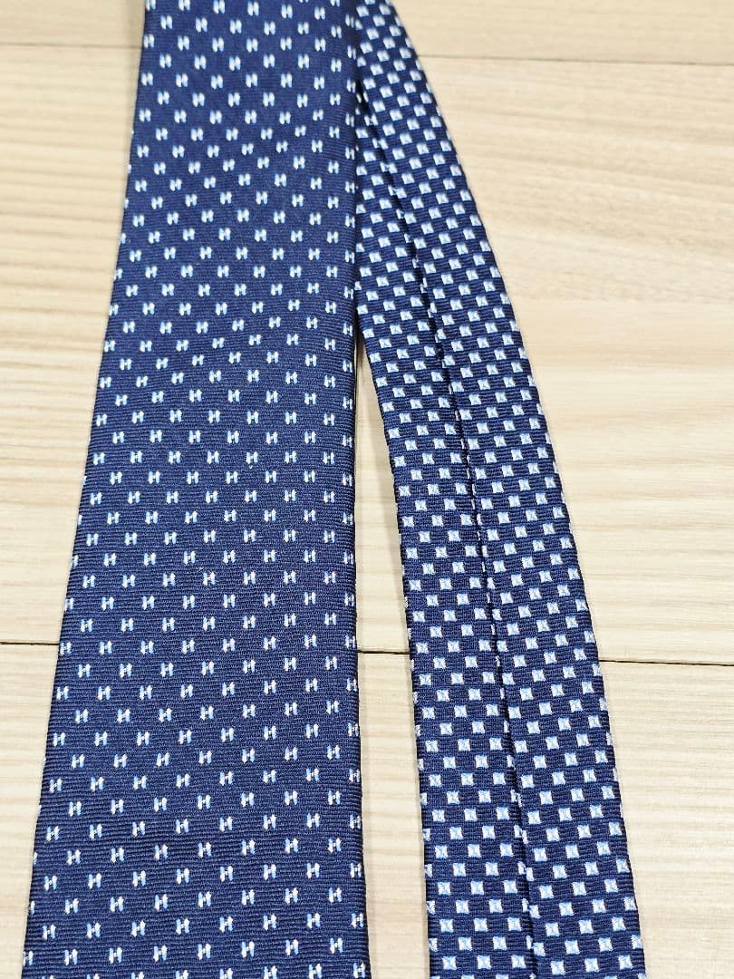 ポ*ー様 年末最終値下げエルメスHERMESシルクタイ ツイルビー Hメドール