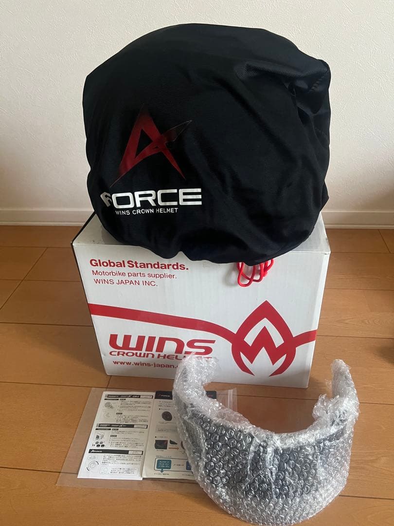 美品WINS FORCE Ver.CARBON ブラック&レッド　カーボン　XL