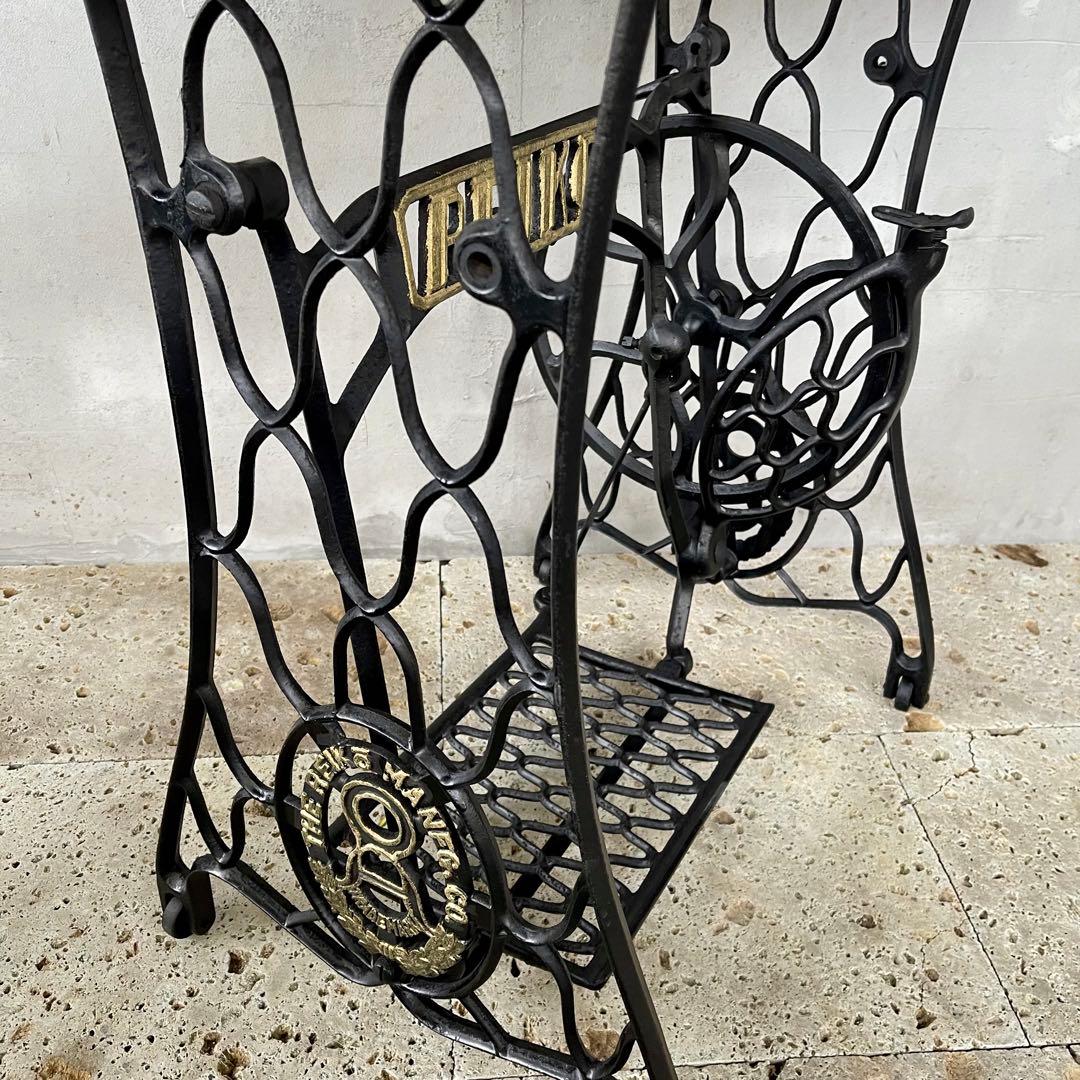 なーさん　イギリス　アンティークミシン脚テーブル　REIKO 足踏みミシン