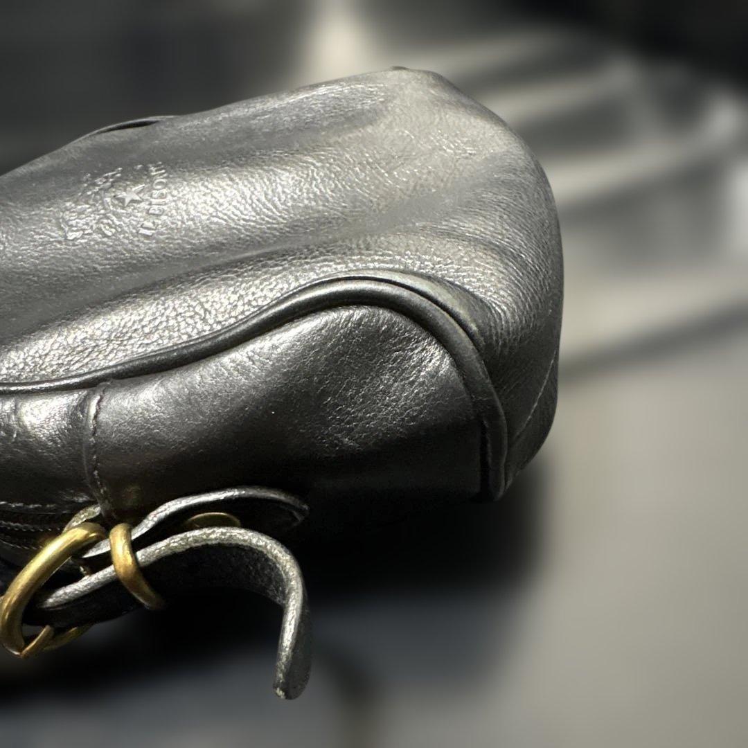 イルビゾンテ　レザー ショルダーバッグ