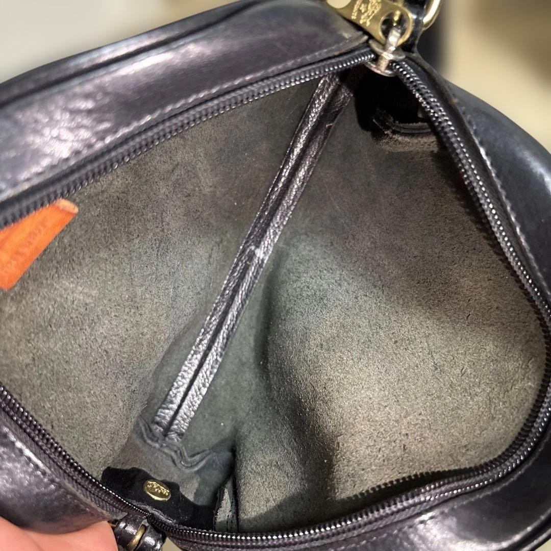 イルビゾンテ　レザー ショルダーバッグ